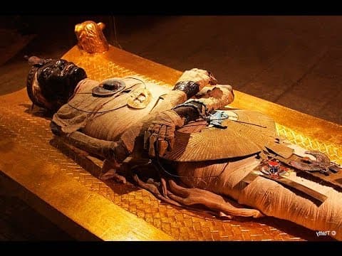 Discovering Tut: the Saga Continues Summary Class 11th English